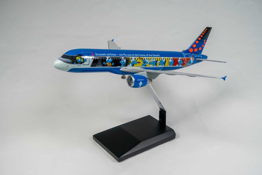Maquette Airbus A320 Aerosmurf 1/100