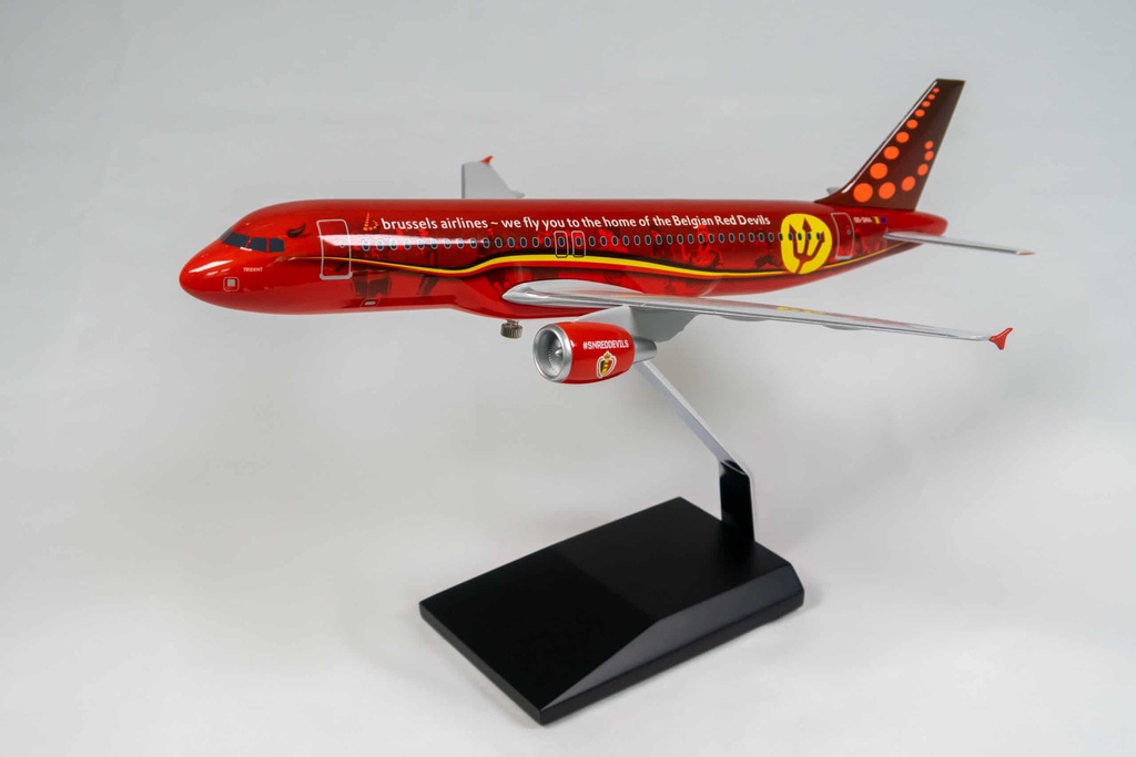 Maquette Airbus A320 Trident 1/100